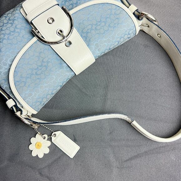 Coach vintage Soho Signature Blue Jacquard White Leather Flap Hobo Shoulder Bag - Picture 11 of 11